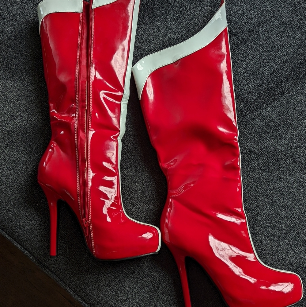Wonder Woman Red and White Heeled Boots